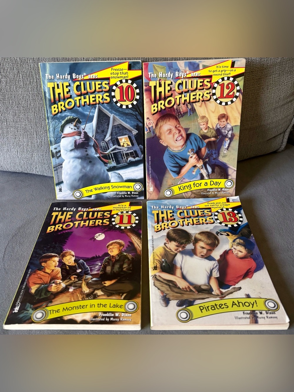 4 x Franklin W Dixon -The Clues Brothers - Hardy Minstrel Books
